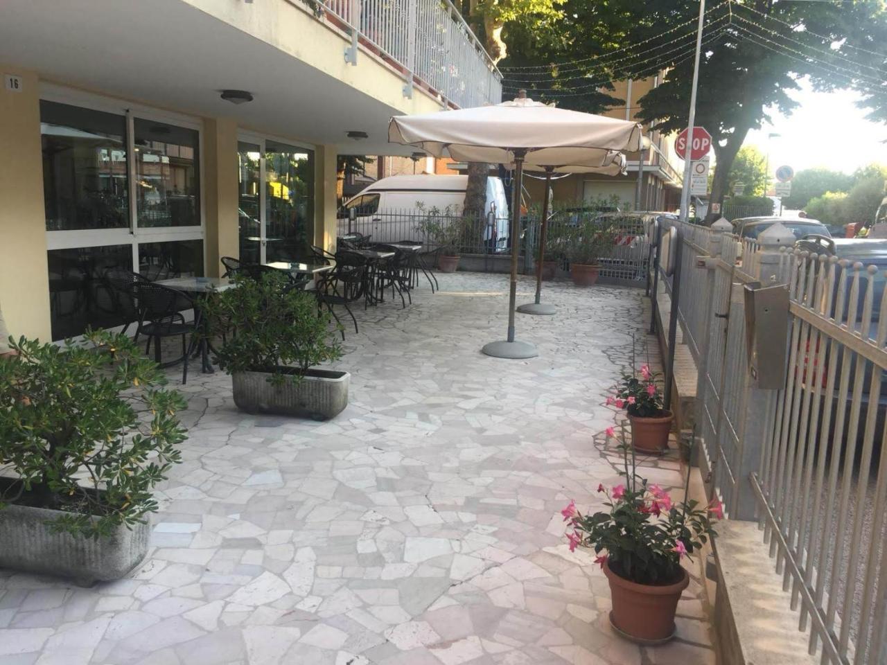 Hotel Alfa Anche In All Inclusive Rimini Exterior photo